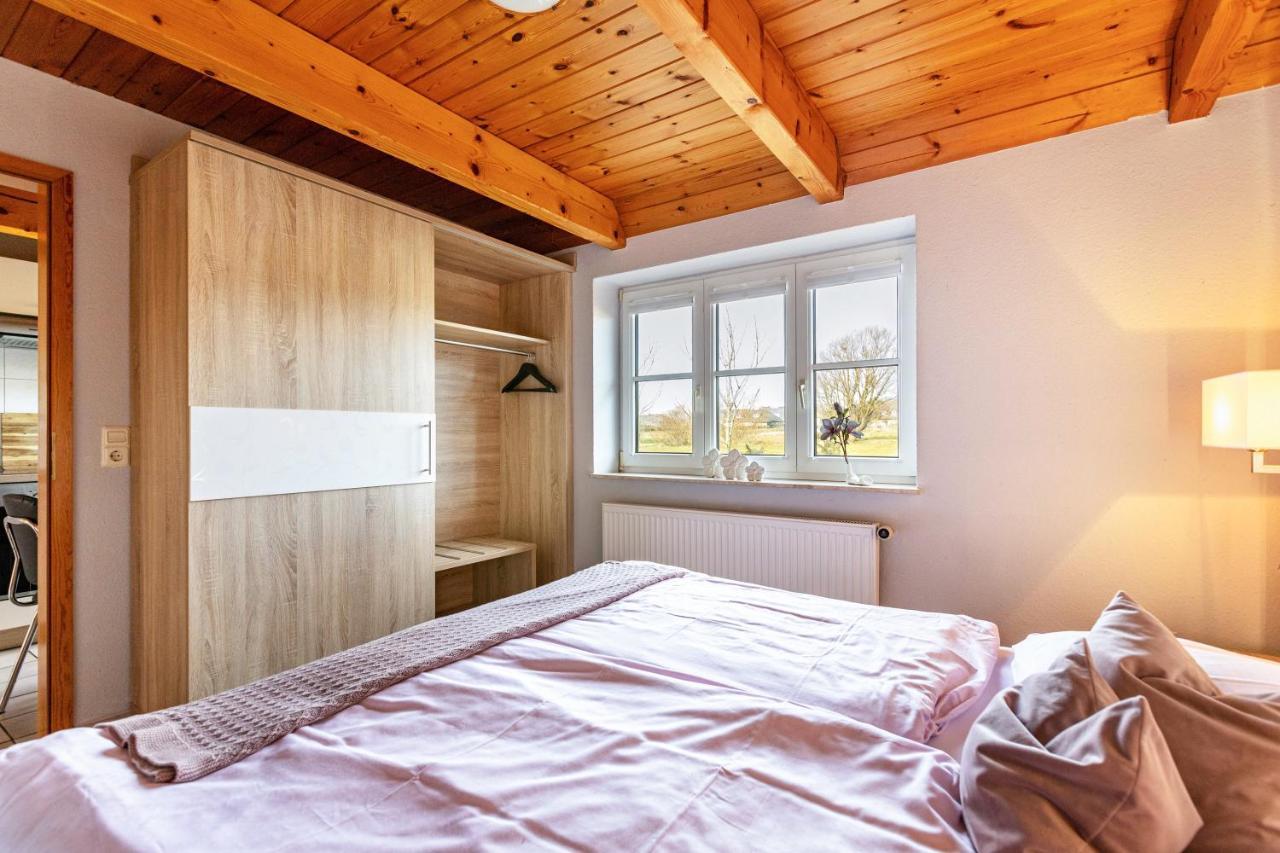 Schipp Landen Frida Apartment ฮูซุม ภายนอก รูปภาพ